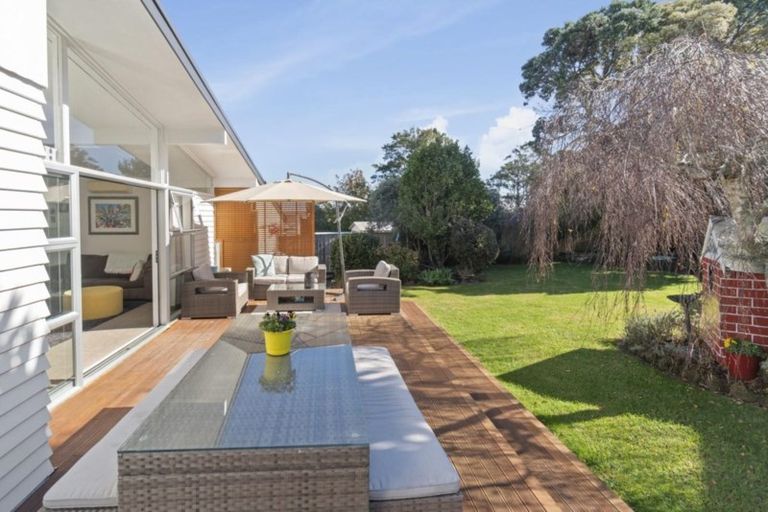 Photo of property in 7 Redwood Drive, Massey, Auckland, 0614