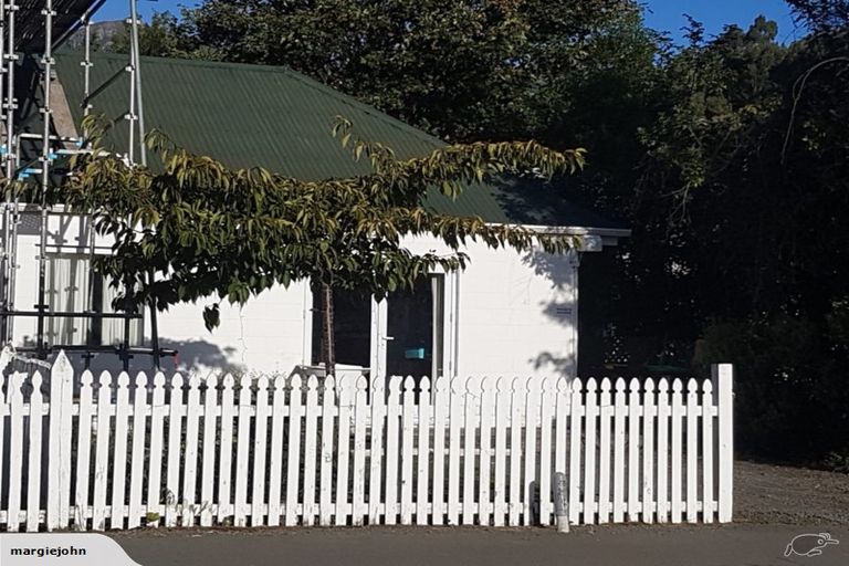 Photo of property in 1 Rue Lavaud, Akaroa, 7520