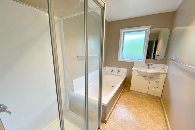 Photo of property in 9 Gladson Avenue, Sockburn, Christchurch, 8042