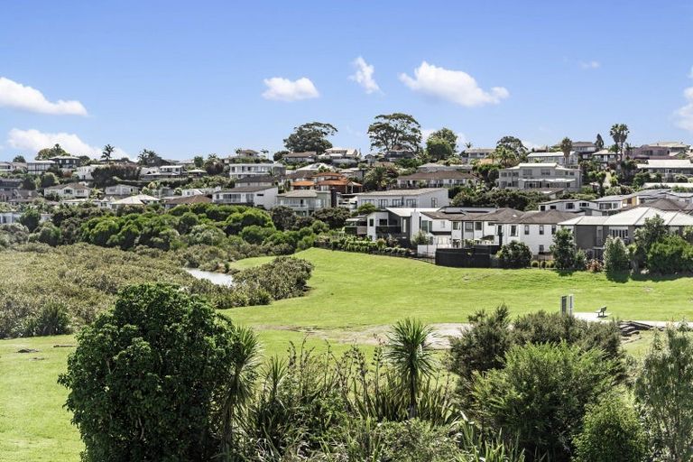 Photo of property in 13/10 Ngaroma House Drive, Hobsonville, Auckland, 0616