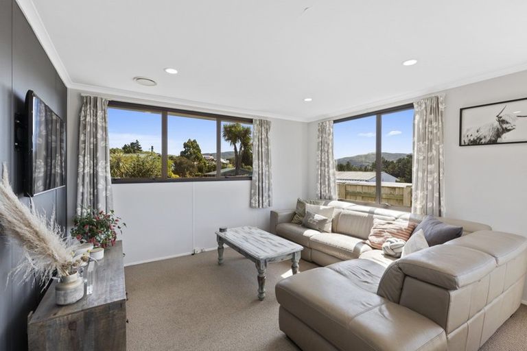 Photo of property in 20 Fenchurch Grove, Stokes Valley, Lower Hutt, 5019