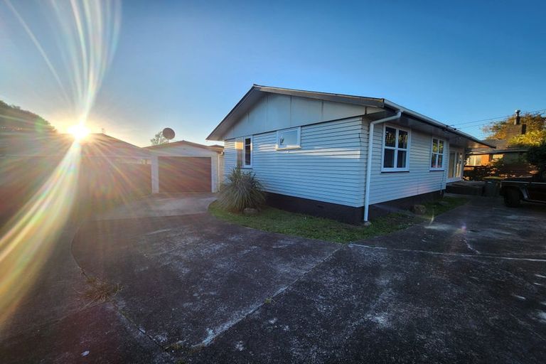 Photo of property in 216 Russell Road, Manurewa, Auckland, 2102
