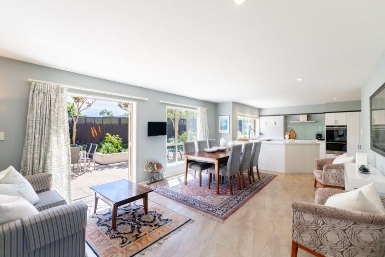 Photo of property in 16a Hadlow Place, Burnside, Christchurch, 8041