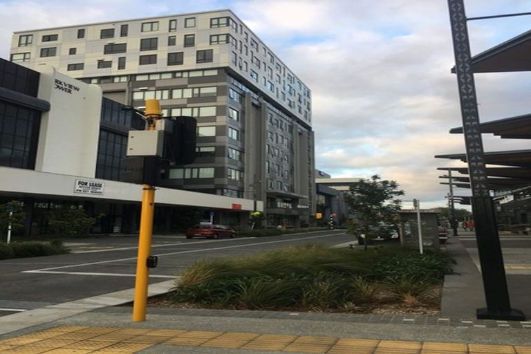 Photo of property in Twin Towers, 811/17 Putney Way, Manukau, Auckland, 2104