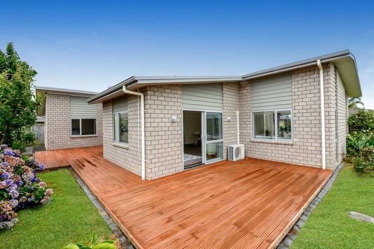 Photo of property in 16 Piwakawaka Court, Rototuna North, Hamilton, 3210
