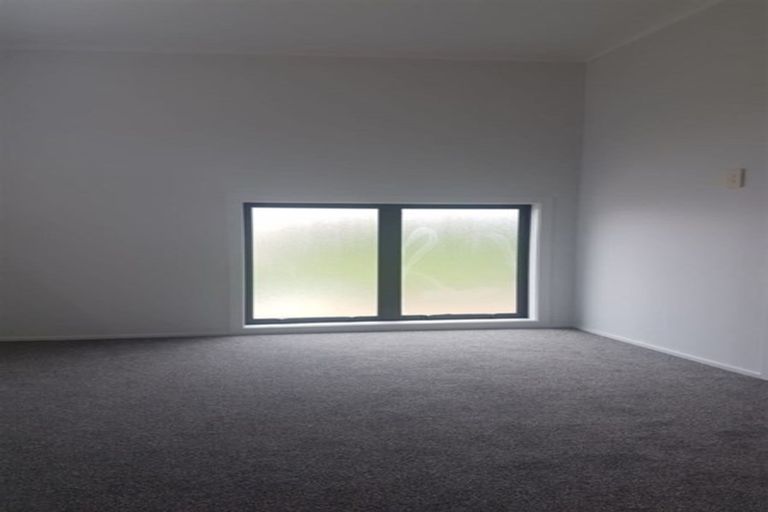 Photo of property in 1a/30 Westward Ho, Glen Eden, Auckland, 0602