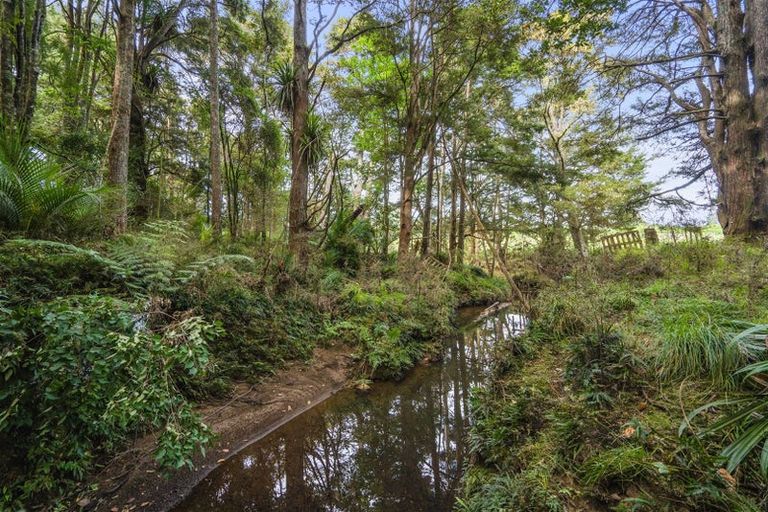 Photo of property in 710 Sommerville Road, Tangowahine, Dargaville, 0372