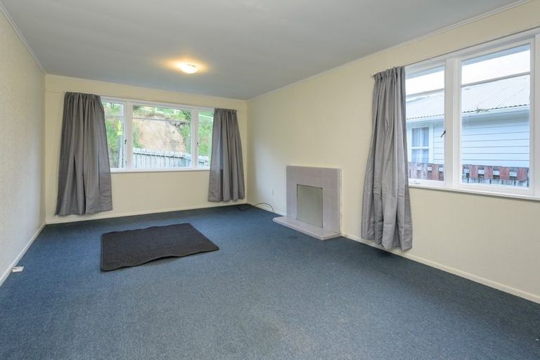 Photo of property in 94 Miramar North Road, Miramar, Wellington, 6022