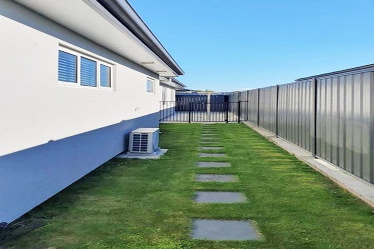 Photo of property in 4 Young Place, Taradale, Napier, 4112