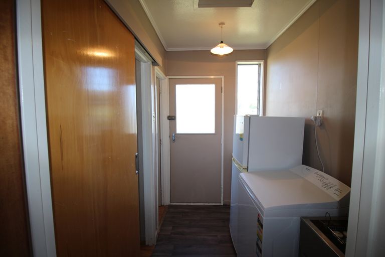 Photo of property in 84 Shields Street, Clyde, 9330