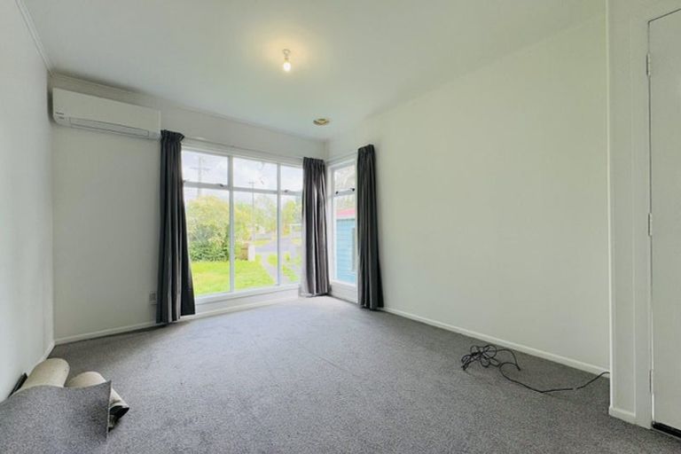 Photo of property in 12 Bittern Place, Henderson, Auckland, 0610