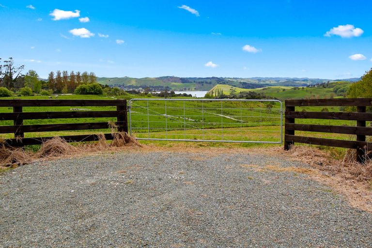 Photo of property in 54 Rangiora Road, Kaiwaka, 0573