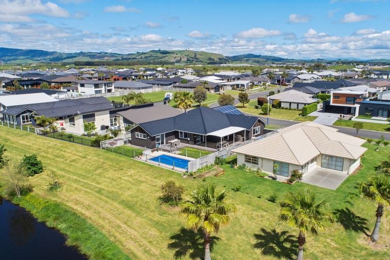 Photo of property in 34 Cassinia Close, Papamoa Beach, Papamoa, 3118