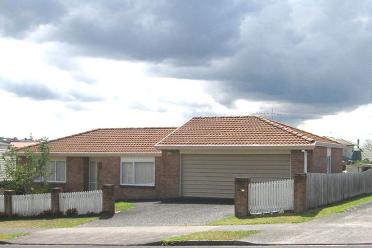 Photo of property in 5 Picasso Drive, West Harbour, Auckland, 0618