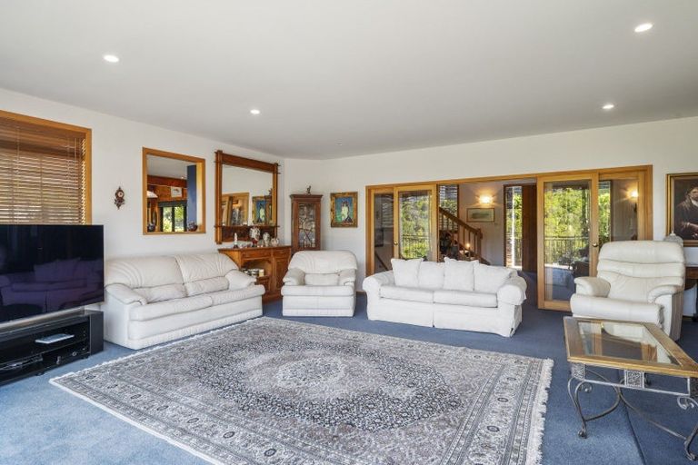 Photo of property in 5 Te Urunga Place, Acacia Bay, Taupo, 3330