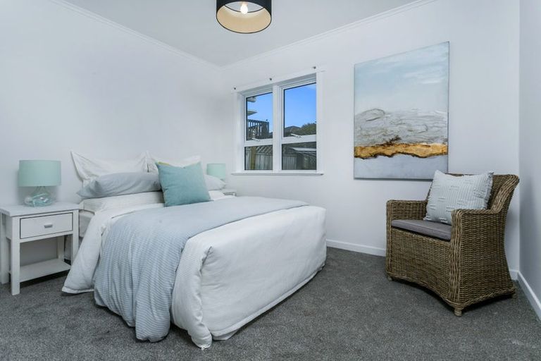 Photo of property in 1/1 Anne Road, Hillcrest, Auckland, 0627