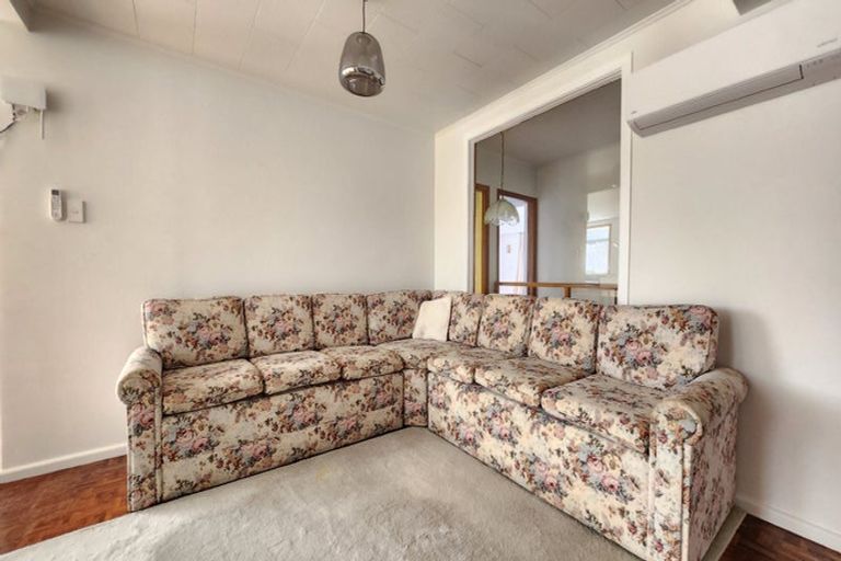 Photo of property in 35 Turkington Street, Tawa, Wellington, 5028