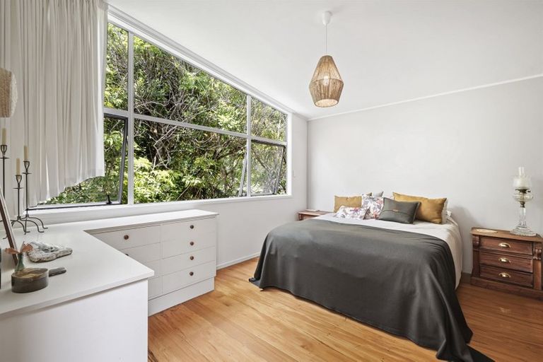 Photo of property in 230 Onewa Road, Birkenhead, Auckland, 0626