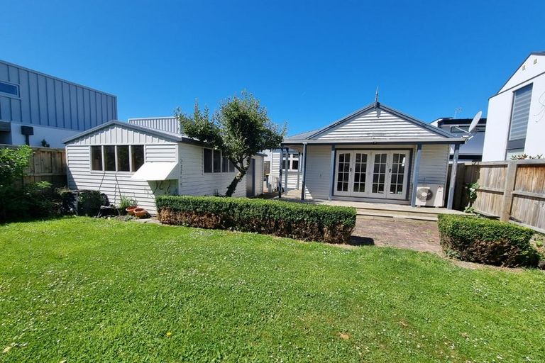 Photo of property in 43 Clissold Street, Merivale, Christchurch, 8014