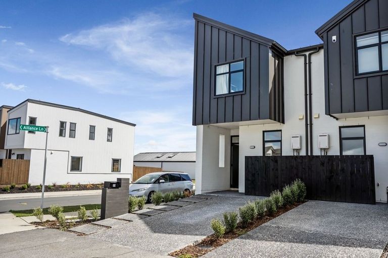 Photo of property in 23 Alliance Lane, Papakura, 2110