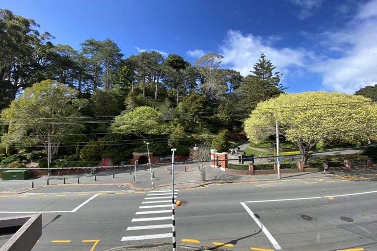 Photo of property in Sharella Living, 20 Glenmore Street, Thorndon, Wellington, 6011