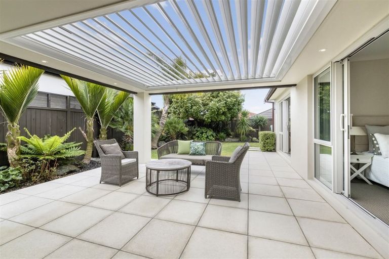 Photo of property in 6 Lombardia Way, Karaka, Papakura, 2113