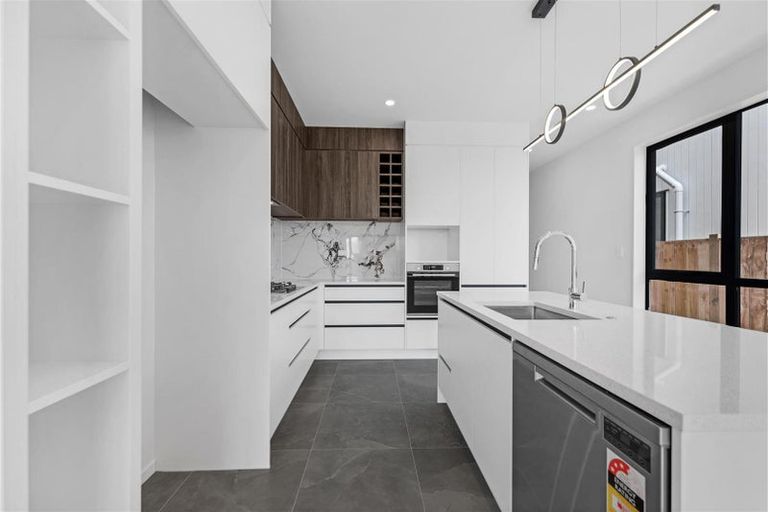 Photo of property in 12 Waimarie Drive, Karaka, 2578