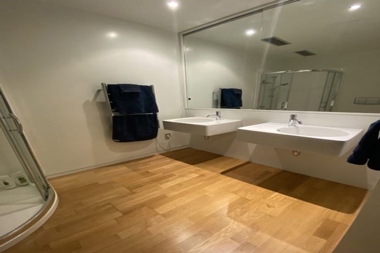 Photo of property in Waterloo Quay Apartments, 216/28 Waterloo Quay, Pipitea, Wellington, 6011