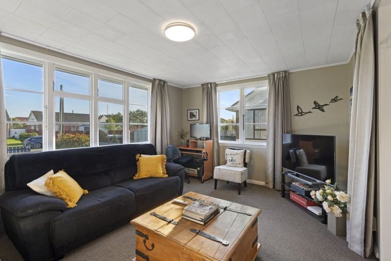 Photo of property in 21 Avro Crescent, Hornby, Christchurch, 8042