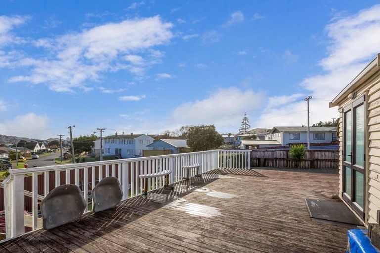 Photo of property in 79 Driver Crescent, Cannons Creek, Porirua, 5024