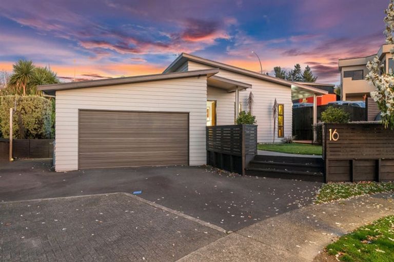 Photo of property in 16 Formosa Place, Pyes Pa, Tauranga, 3112