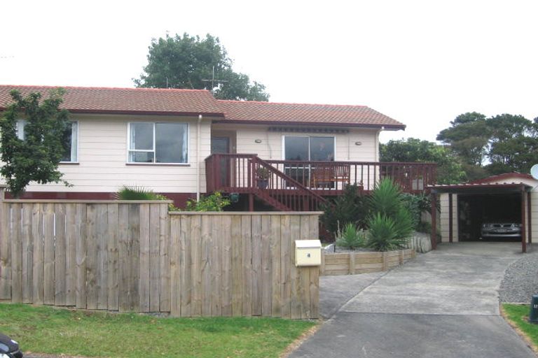 Photo of property in 2/6 Charnley Grove, Glenfield, Auckland, 0629