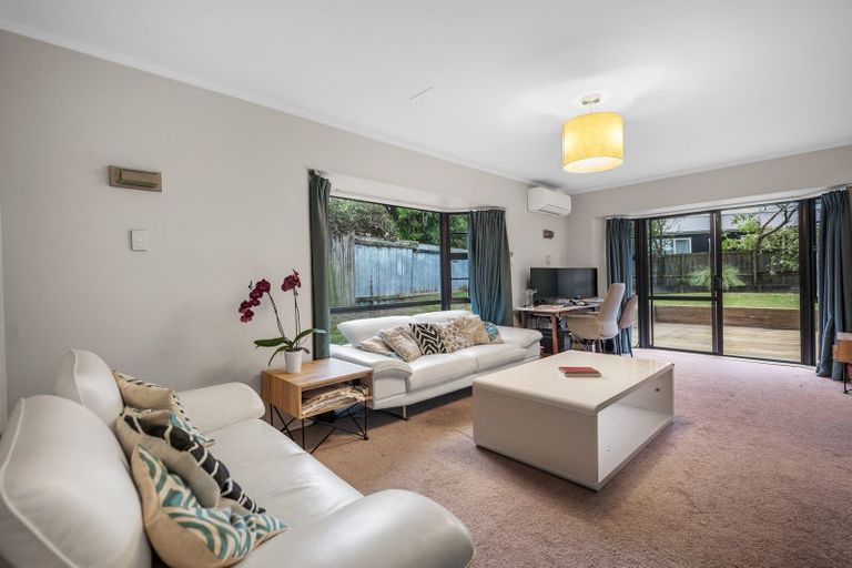 Photo of property in 2/97 Matipo Road, Mairangi Bay, Auckland, 0630