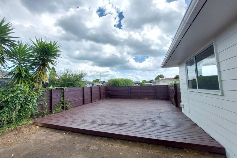 Photo of property in 11 Gambare Place, Wattle Downs, Auckland, 2103