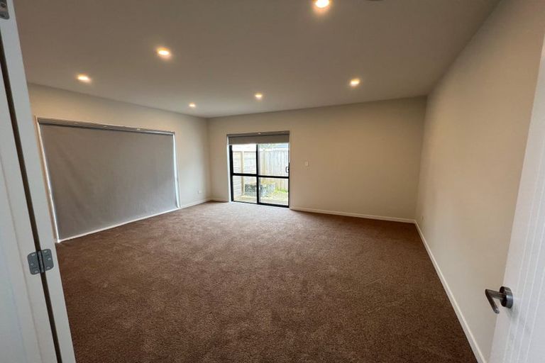 Photo of property in 9 Ti Kouka Place, Te Atatu Peninsula, Auckland, 0610