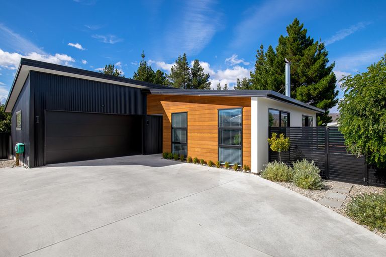 Photo of property in 12 Walker Place, Alexandra, 9320