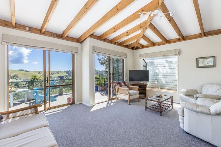 Photo of property in 15 Jackson Crescent, Mahurangi East, Warkworth, 0982