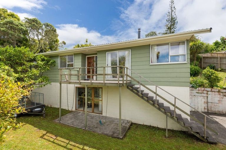 Photo of property in 58 Juniper Road, Sunnynook, Auckland, 0620