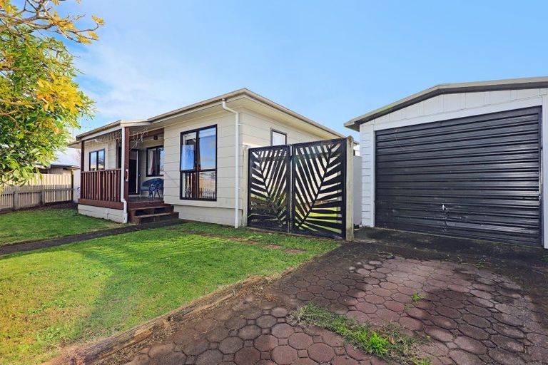 Photo of property in 1/40 Townshend Crescent, Greenmeadows, Napier, 4112