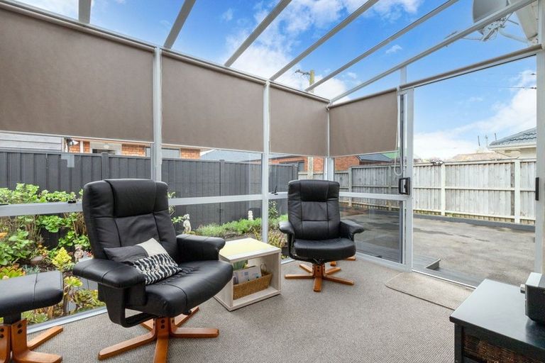 Photo of property in 141 Macandrew Road, South Dunedin, Dunedin, 9012