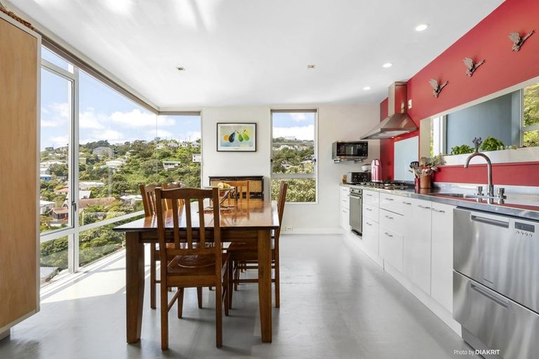 Photo of property in 13 Kopiko Way, Brooklyn, Wellington, 6021