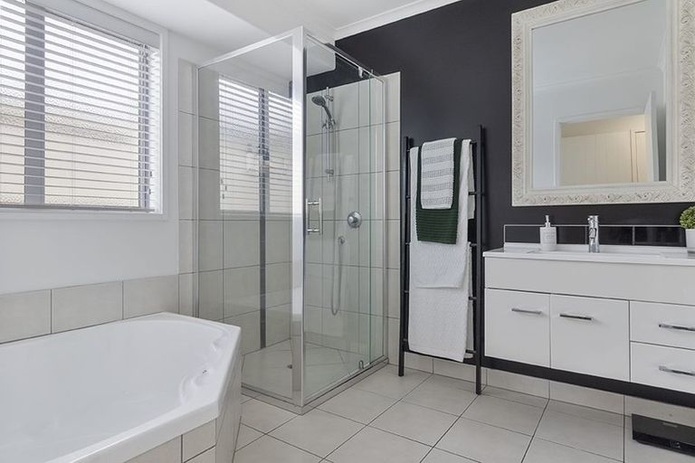 Photo of property in 17 Hawkridge Rise, Huntington, Hamilton, 3210