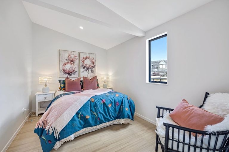 Photo of property in 12 Huber Street, Weymouth, Auckland, 2103