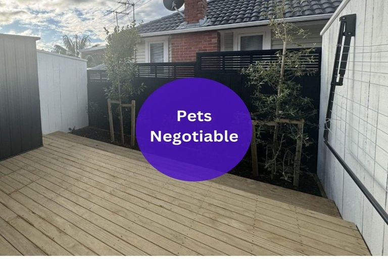 Photo of property in 3/5 Preston Avenue, Henderson, Auckland, 0610