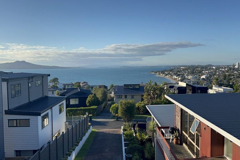 Photo of property in 3/3 Marama Street, Castor Bay, Auckland, 0620