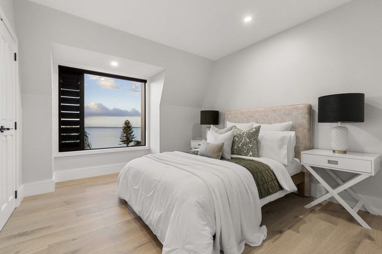 Photo of property in 16 Island View Terrace, Cockle Bay, Auckland, 2014