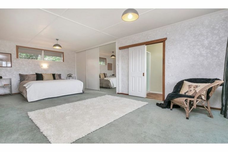 Photo of property in 805 State Highway 16, Waimauku, 0883