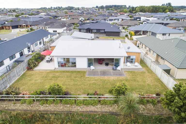Photo of property in 60 Rodeo Drive, Kelvin Grove, Palmerston North, 4414