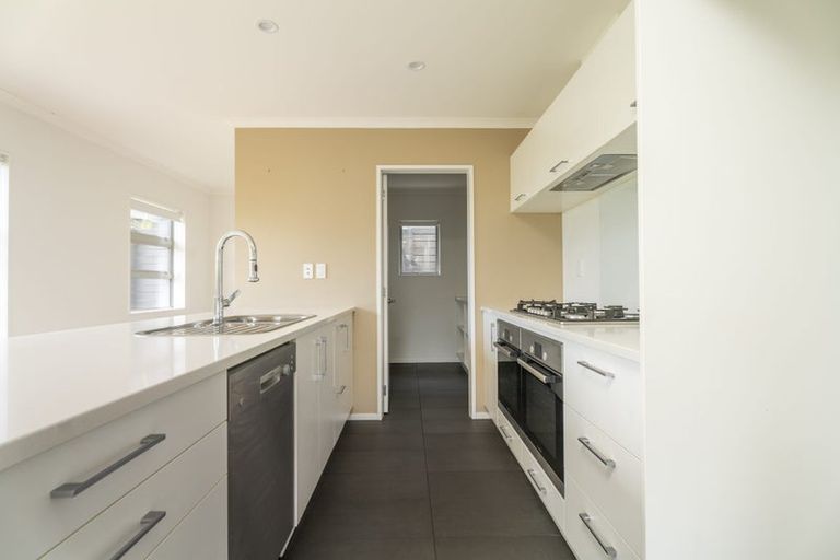 Photo of property in 120 Amesbury Drive, Churton Park, Wellington, 6037