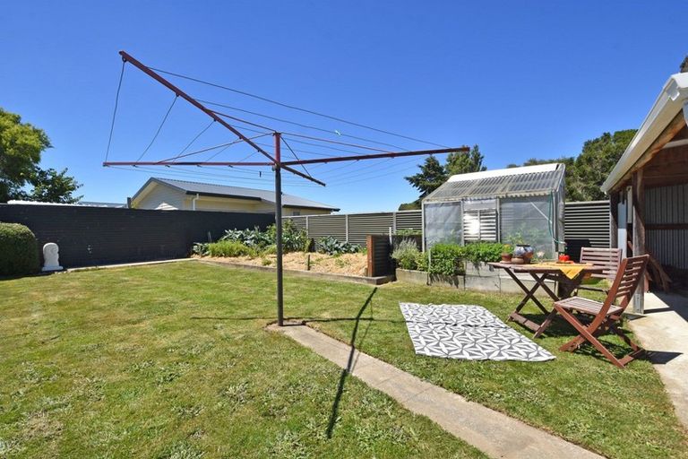 Photo of property in 76 Adamson Crescent, Glengarry, Invercargill, 9810